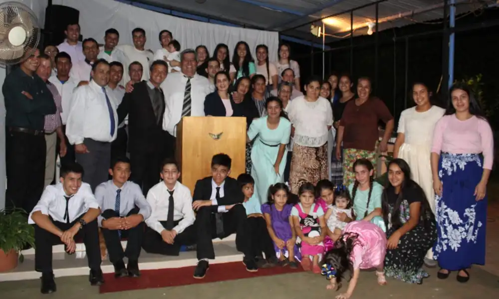 La congregación de Itá cuando las reuniones se realizaban en casa del Pastor Ever Rojas en el año 2019.