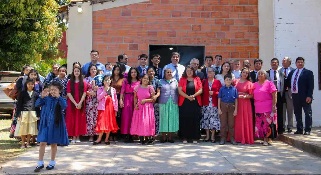 Congregación de Itá durante la visita del Hermano Pedro Peralta, Pastor del Tabernáculo de Adoración de Santiago de Chile.