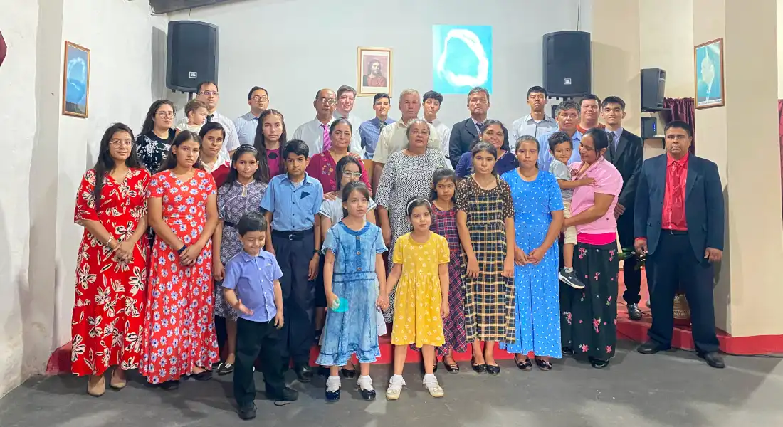 Primer aniversario del Fallecimiento del Pastor Ever Rojas. Hermanos que estuvieron con él.